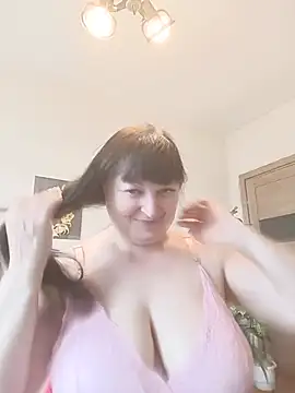 Snapshot of Women-pleasures chatting on June 29, 10:59 am Women-pleasures online show from June 29, 10:59 am