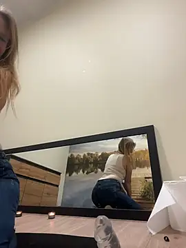 Snapshot of Vanilladreams chatting on February 16, 3:30 pm Vanilladreams online show from February 16, 3:30 pm