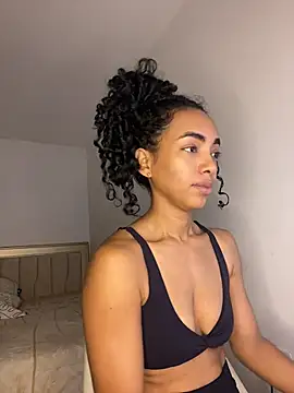 Snapshot of nicoleebony1 chatting on June 27, 4:34 pm nicoleebony1 online show from June 27, 4:34 pm