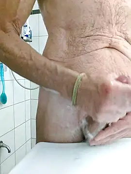 Snapshot of Jossi15 chatting on December 21, 11:28 am Jossi15 online show from December 21, 11:28 am