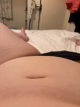 Snapshot of curvygirll2 chatting on February 27, 7:04 pm curvygirll2 online show from February 27, 7:04 pm