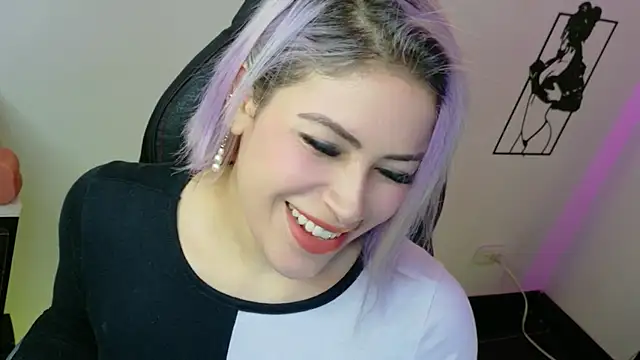 Natalia Montoya online show from April 16, 2:45 am