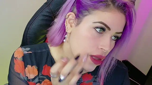 Snapshot of Natalia_Montoya chatting on June 12, 11:57 pm Natalia Montoya online show from June 12, 11:57 pm