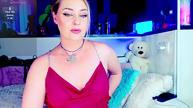  JuliaSpace  online show from July 23, 4:49 pm