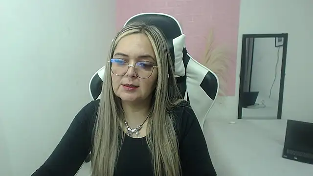Snapshot of samy_vsn chatting on June 26, 6:45 pm samy vsn online show from June 26, 6:45 pm
