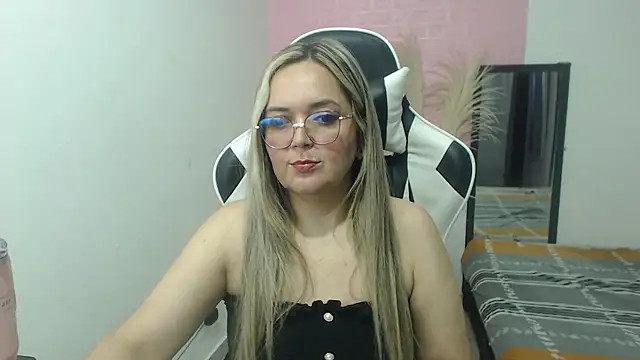 Snapshot of samy_vsn chatting on July 18, 6:45 pm samy vsn online show from July 18, 6:45 pm