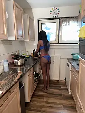 Shantel-Olivia online show from June 15, 6:59 am