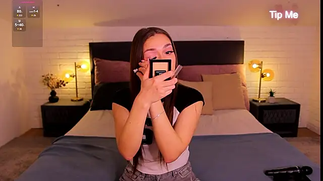 Micky  love online show from March 1, 7:49 pm