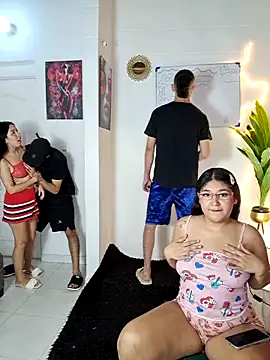 royalgirls x online show from February 27, 2:00 am