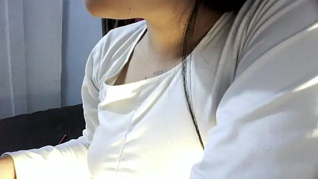 linzeysmith4 online show from May 30, 7:49 am