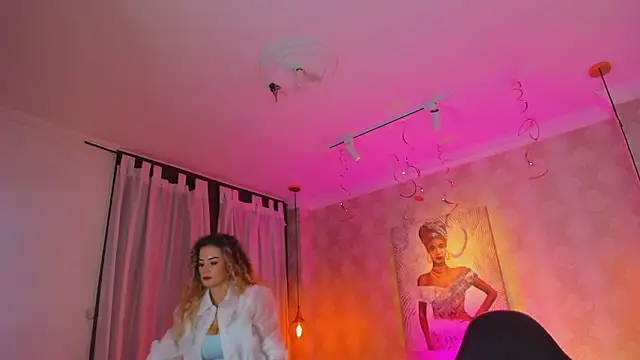 Shantall   online show from February 6, 11:13 am