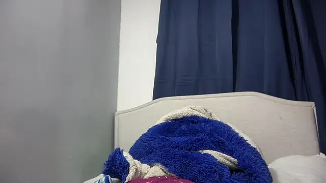 dominic brandd23 online show from May 29, 2:53 am