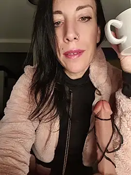 freyamoret online show from March 22, 3:43 am