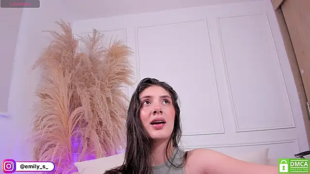 EmilyS   online show from May 16, 8:07 pm