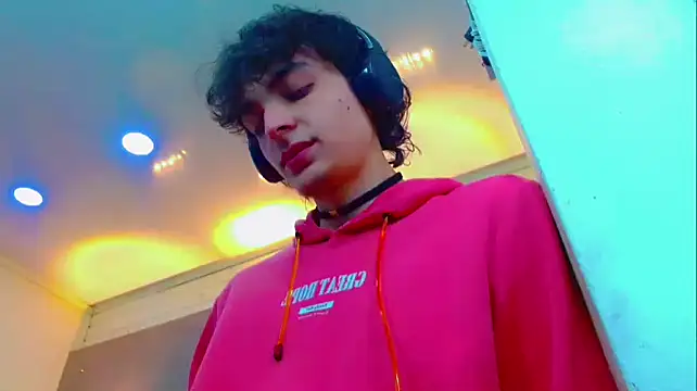 Snapshot of Sr_BonnyEthan chatting on January 6, 1:37 pm Sr BonnyEthan online show from January 6, 1:37 pm