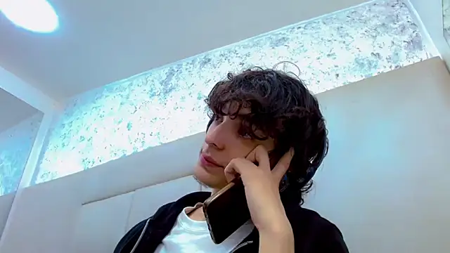 Snapshot of Sr_BonnyEthan chatting on February 28, 1:01 pm Sr BonnyEthan online show from February 28, 1:01 pm