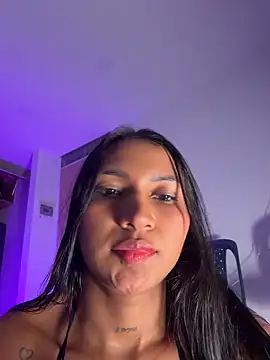 Snapshot of Barbiebrunette_ chatting on October 24, 11:34 pm Barbiebrunette online show from October 24, 11:34 pm