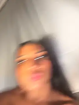 Snapshot of Barbiebrunette_ chatting on October 31, 3:18 am Barbiebrunette online show from October 31, 3:18 am