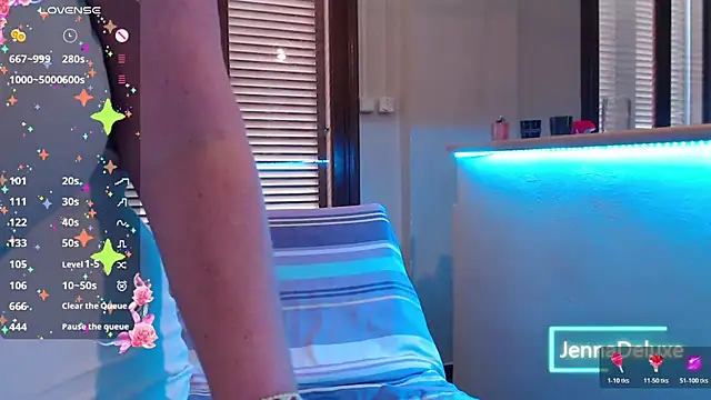 JennaDeluxe online show from May 24, 7:35 am