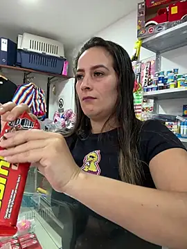 Snapshot of Rousse92 chatting on February 18, 10:39 pm Rousse92 online show from February 18, 10:39 pm