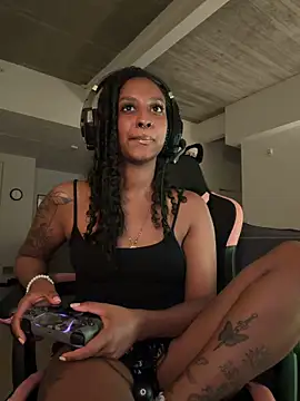 Your Paris online show from March 17, 5:55 am