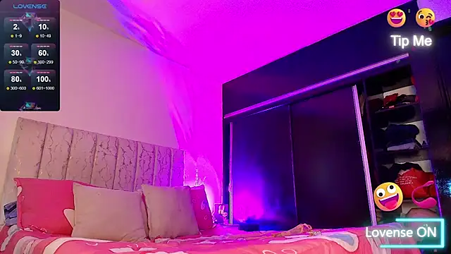 brithanybrown online show from April 15, 8:09 pm