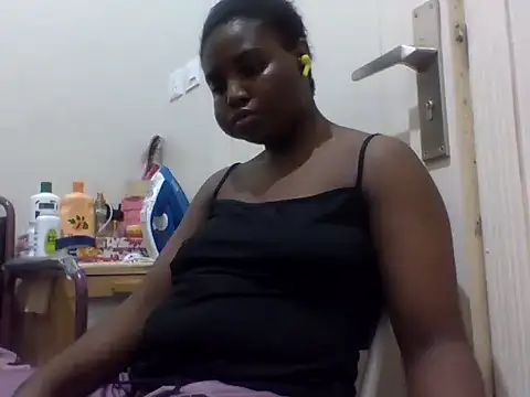 queenzuena online show from May 21, 8:49 pm