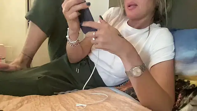 Snapshot of casalinga88 chatting on June 16, 11:35 am casalinga88 online show from June 16, 11:35 am