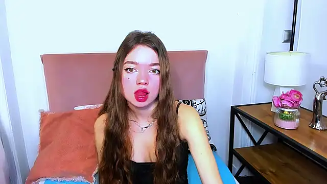 Snapshot of GraceLips chatting on February 28, 9:47 am GraceLips online show from February 28, 9:47 am