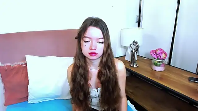 Snapshot of GraceLips chatting on March 3, 8:38 am GraceLips online show from March 3, 8:38 am