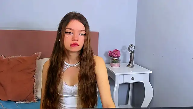 Snapshot of GraceLips chatting on March 10, 6:38 am GraceLips online show from March 10, 6:38 am