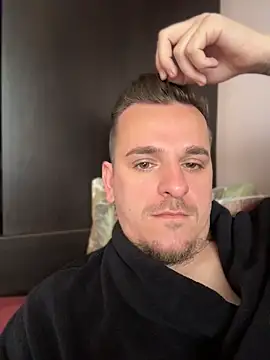 Huge cock22cm online show from June 4, 7:25 am
