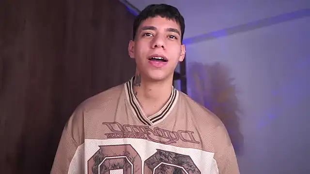 Josep Davies online show from February 8, 7:39 pm