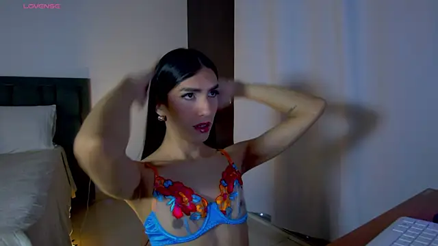 Snapshot of AlanaSofiia chatting on July 3, 4:02 pm AlanaSofiia online show from July 3, 4:02 pm