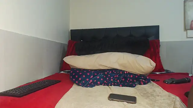 Fiercefoxxy online show from June 3, 9:23 am