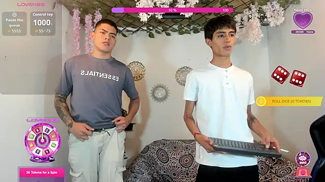 Snapshot of oliverhot2005 chatting on September 12, 9:26 pm oliverhot2005 online show from September 12, 9:26 pm