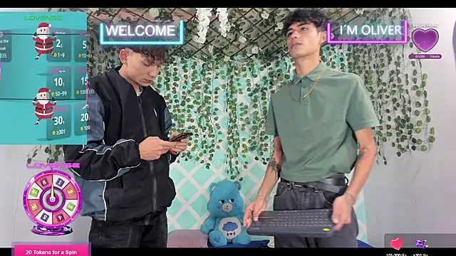 Snapshot of oliverhot2005 chatting on January 10, 7:04 pm oliverhot2005 online show from January 10, 7:04 pm