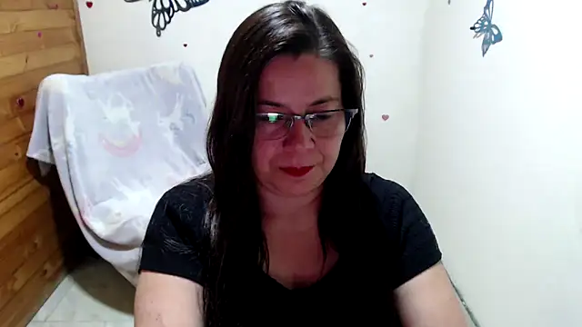 lilisa777 online show from April 13, 11:10 pm