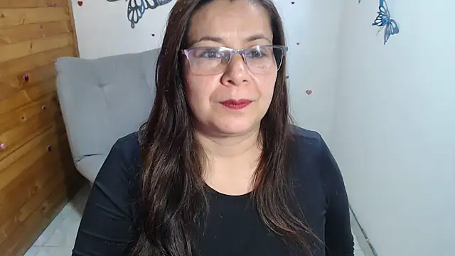 lilisa777 online show from July 21, 9:50 pm