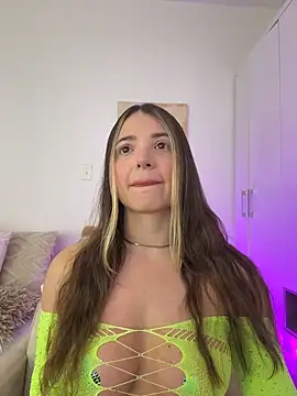 Ashleyjenner  online show from February 24, 12:03 pm