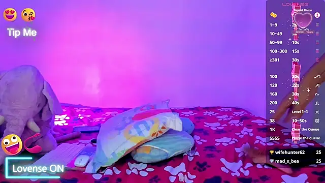 michelle explosive online show from December 24, 12:11 pm