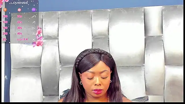 Snapshot of CamilaBenitez chatting on June 15, 11:18 pm CamilaBenitez online show from June 15, 11:18 pm