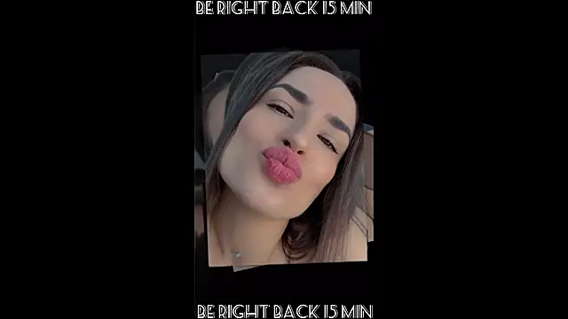 Snapshot of Camilla__one__ chatting on December 17, 1:44 am Camilla one online show from December 17, 1:44 am