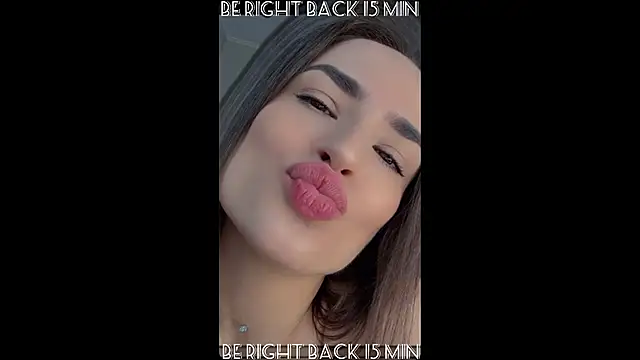 Snapshot of Camilla__one__ chatting on February 12, 1:33 am Camilla one online show from February 12, 1:33 am