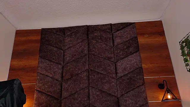 memphiswilliam online show from December 16, 3:00 am