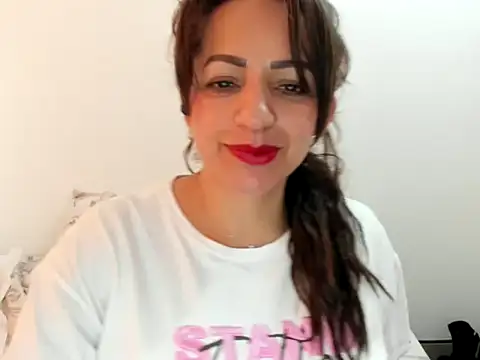 MonicaGarcia  online show from February 24, 6:26 pm