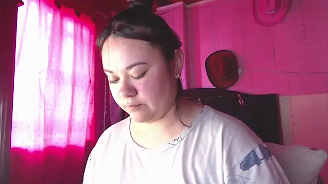 NikkiRous  online show from February 26, 7:13 pm