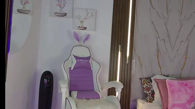 mia 099 online show from September 13, 7:13 pm