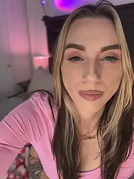 BrattyBae xo online show from October 6, 6:27 pm