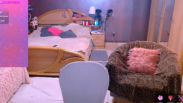 Ariellefoxy online show from November 10, 7:24 pm